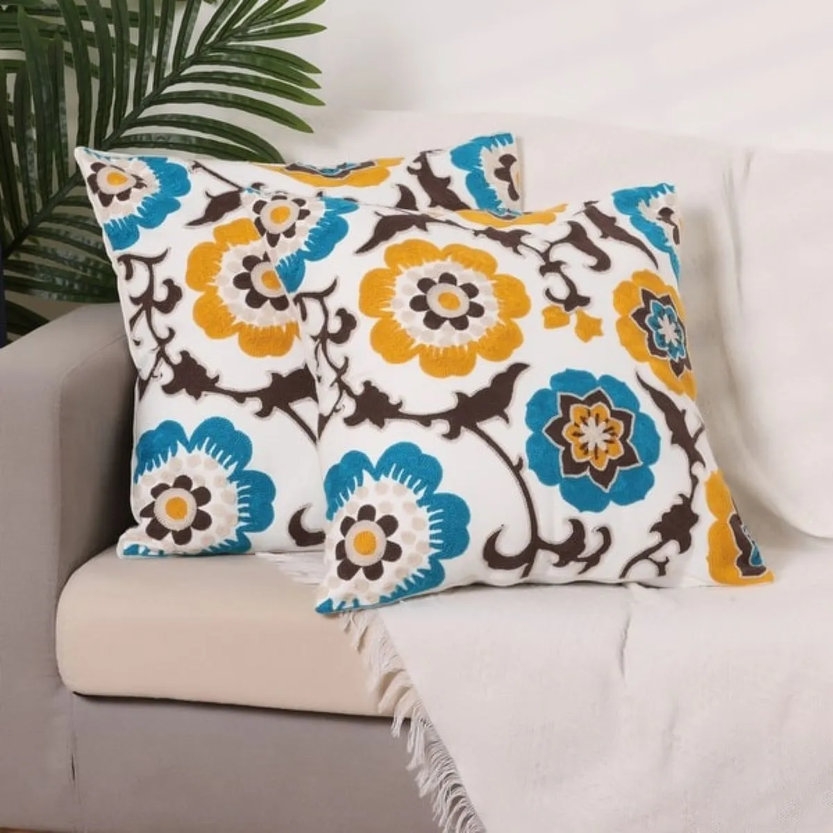 Mediterranean Floral Accent Cushion Cover 2